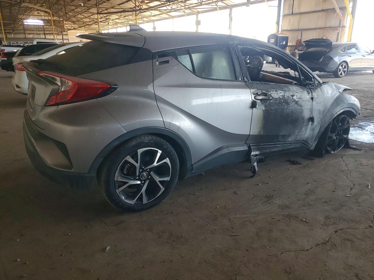 2019 TOYOTA C-HR XLE — снимка 3