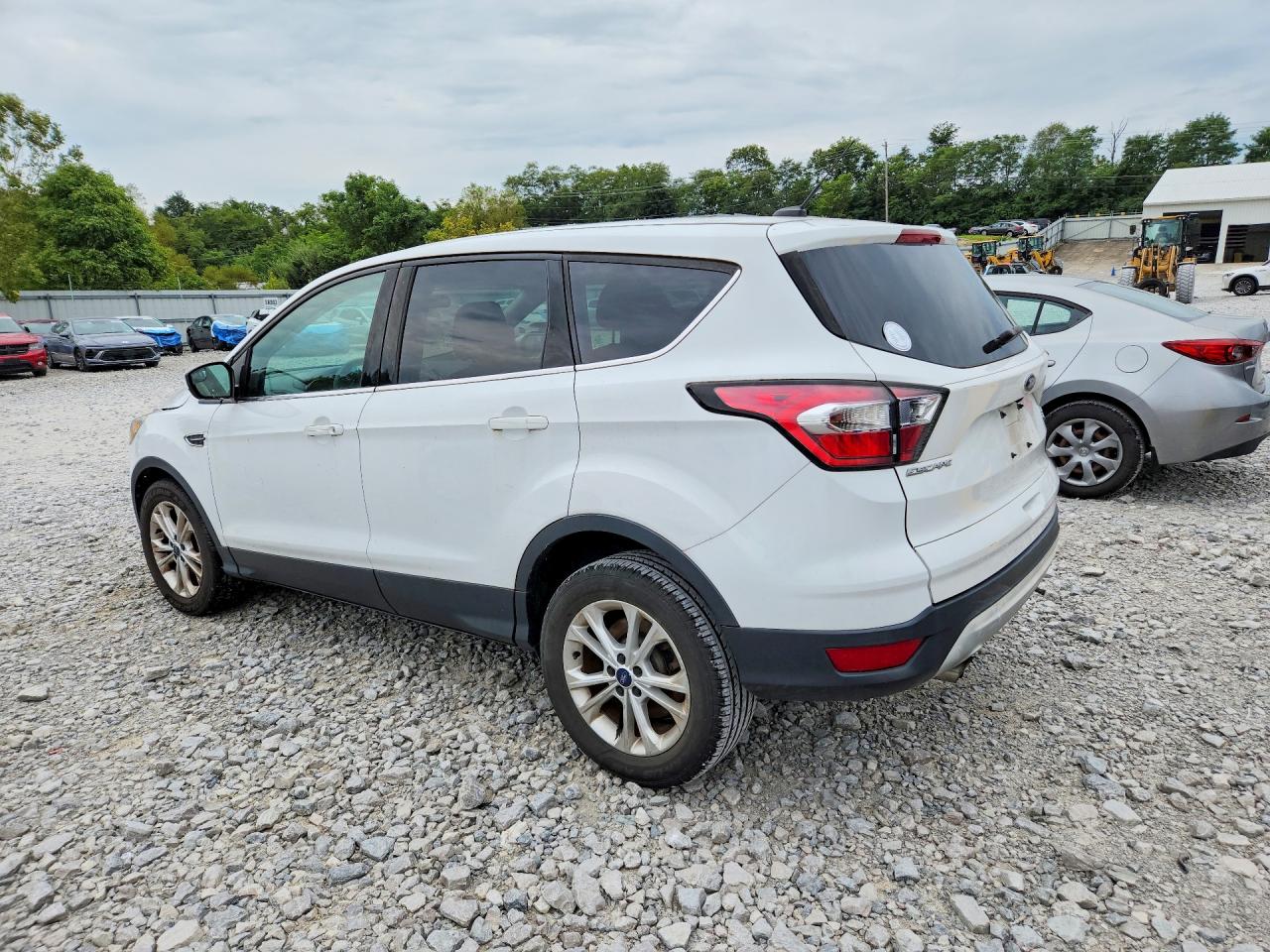 2017 FORD ESCAPE SE — снимка 2