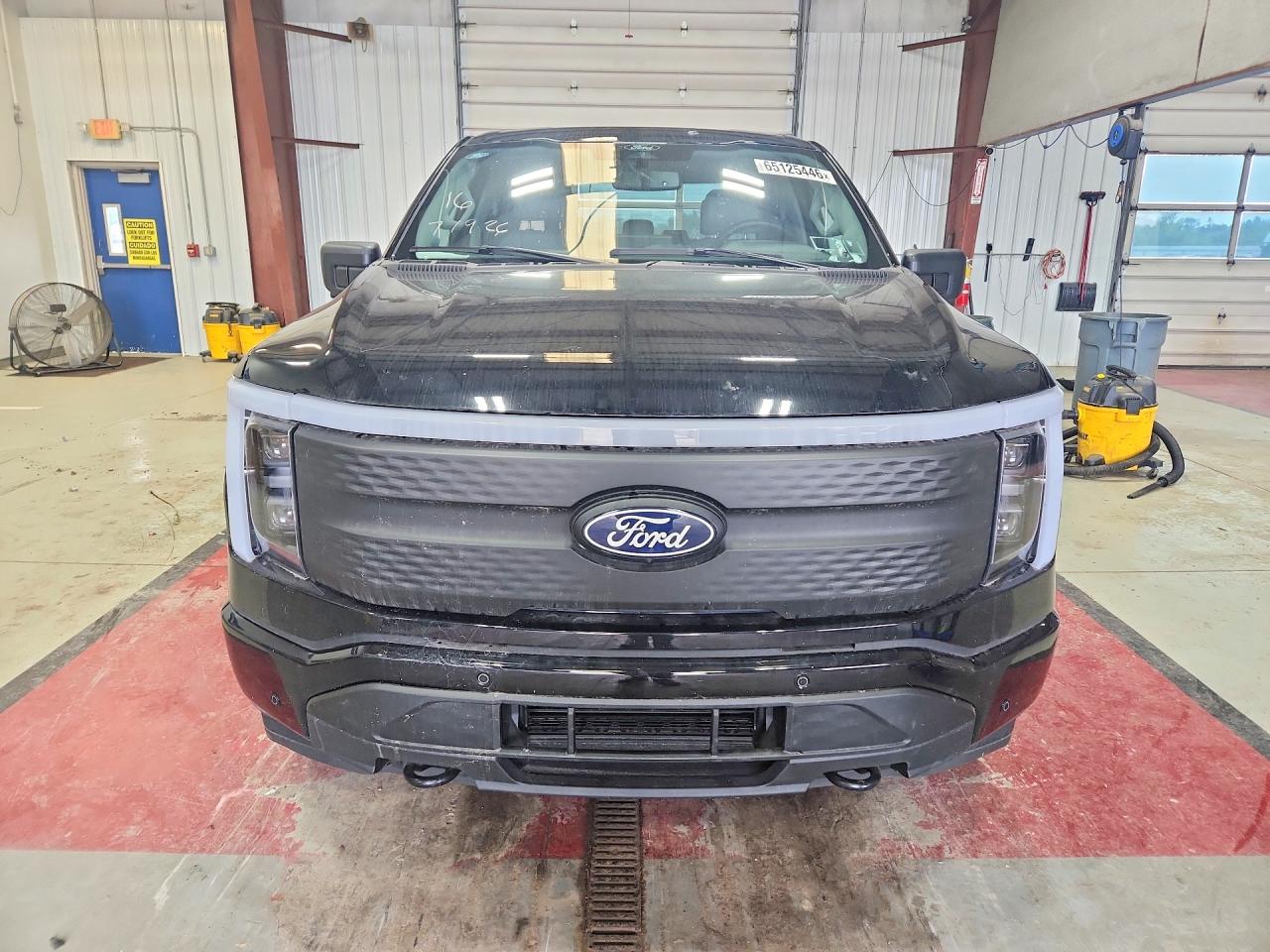 2025 FORD F150 LIGHTNING XLT — снимка 5