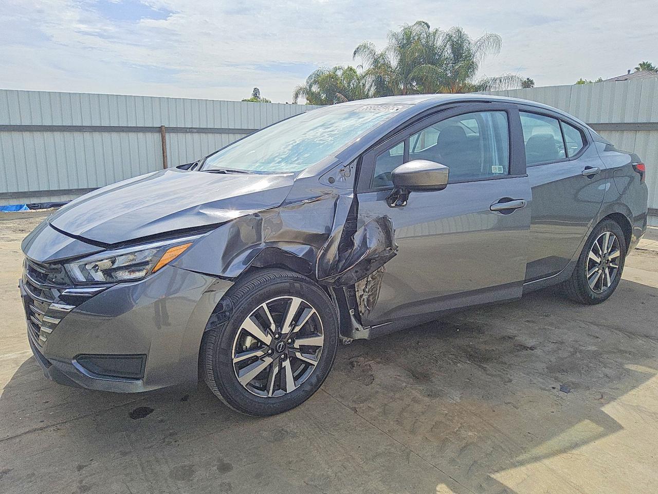 2025 NISSAN VERSA SV