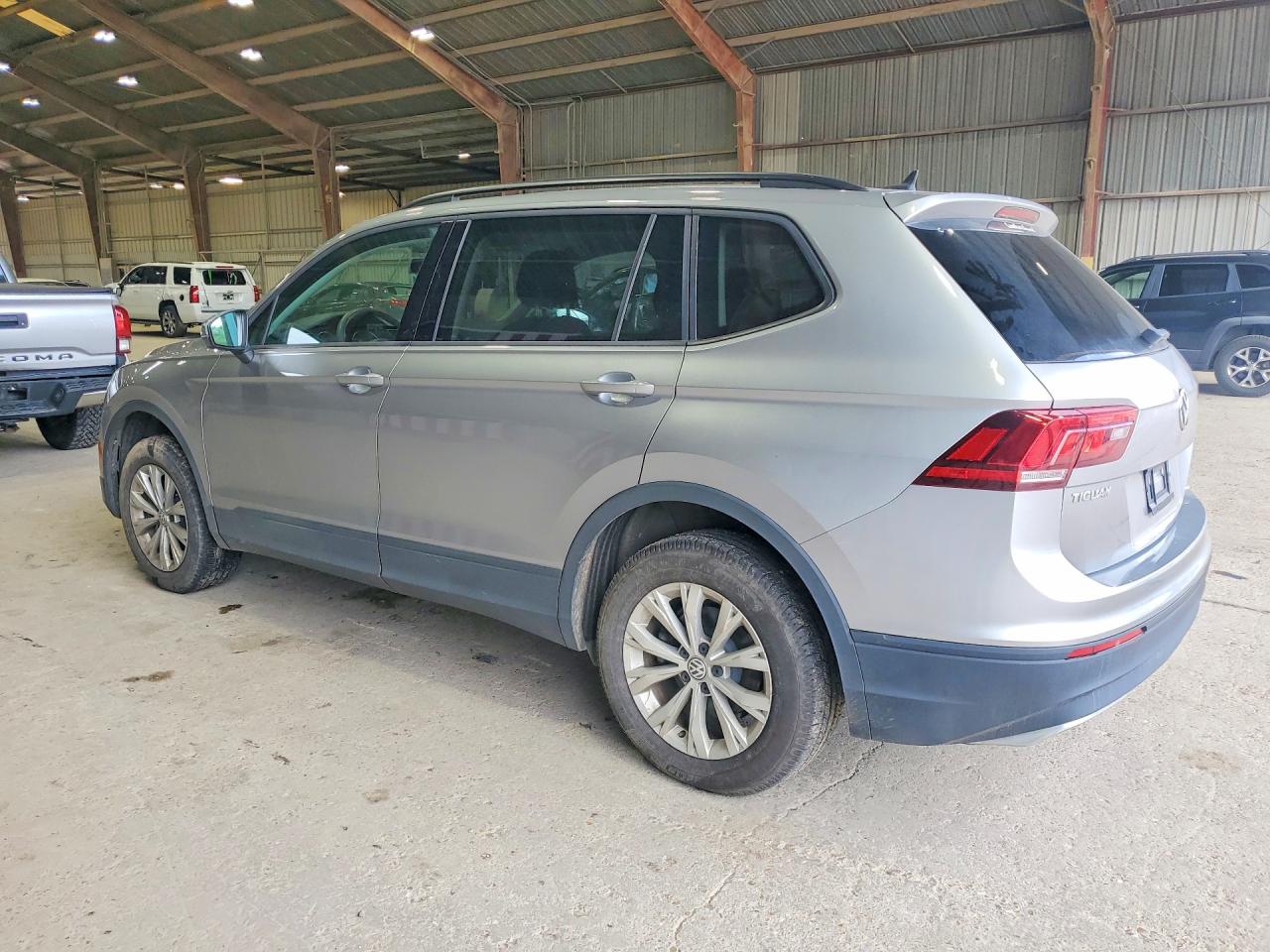 2020 VOLKSWAGEN TIGUAN S — снимка 2