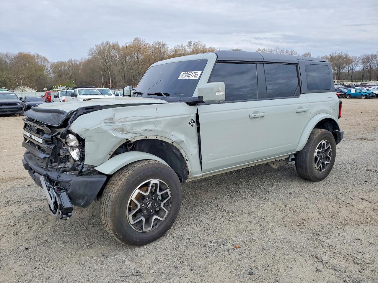 2024 FORD BRONCO OUTER BANKS