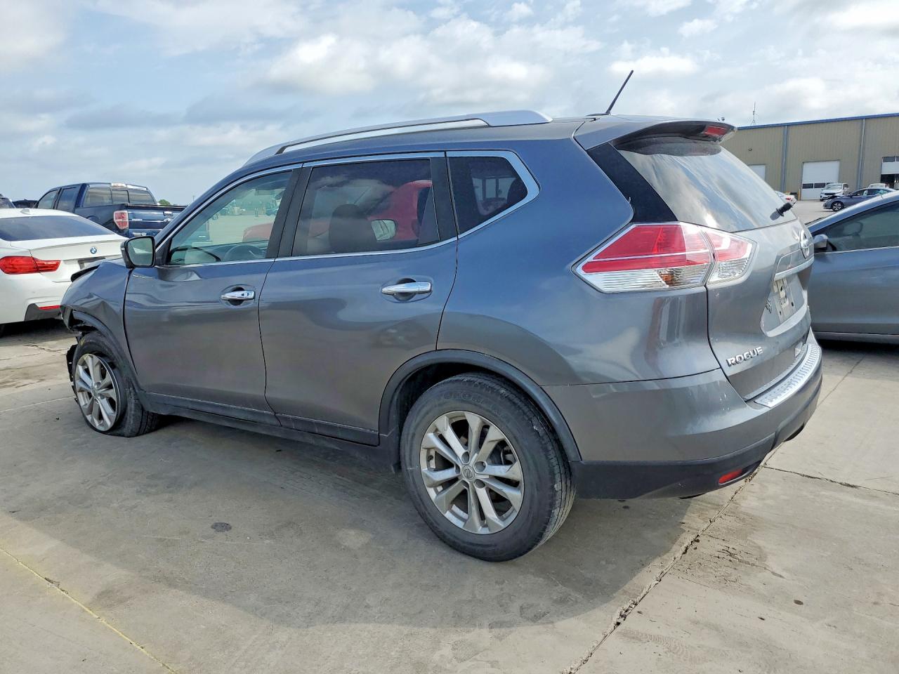 2016 NISSAN ROGUE SV — снимка 2
