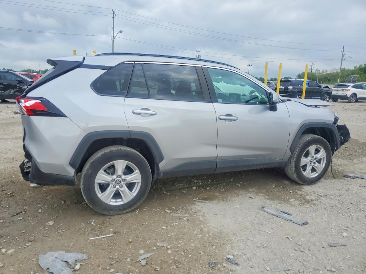 2019 TOYOTA RAV4 XLE — снимка 3