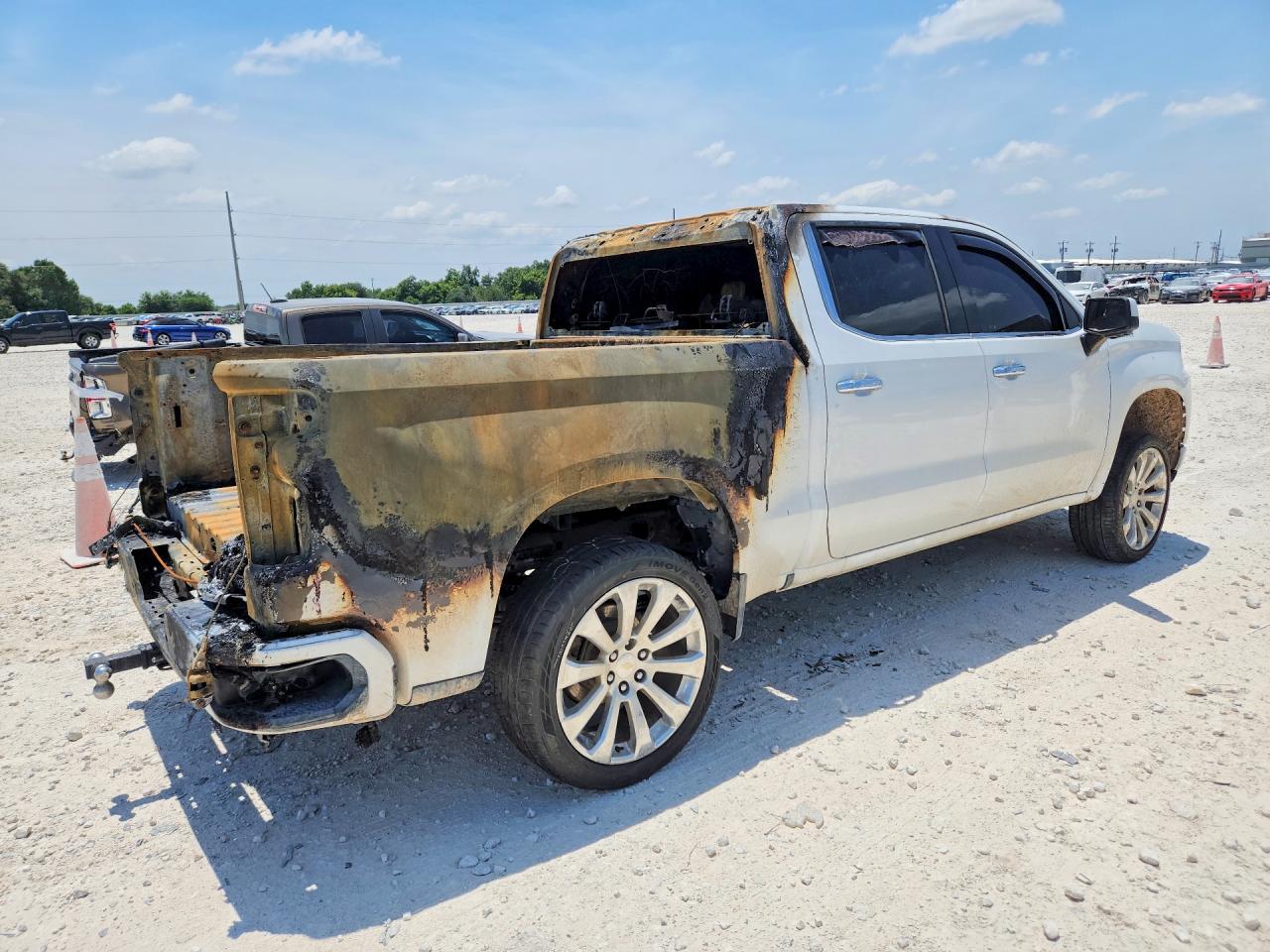 2019 CHEVROLET SILVERADO K1500 HIGH COUNTRY — снимка 3