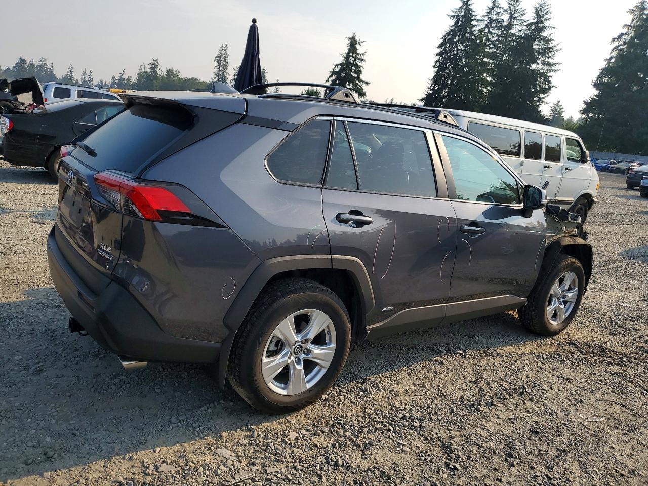 2019 TOYOTA RAV4 HYBRID XLE — снимка 3