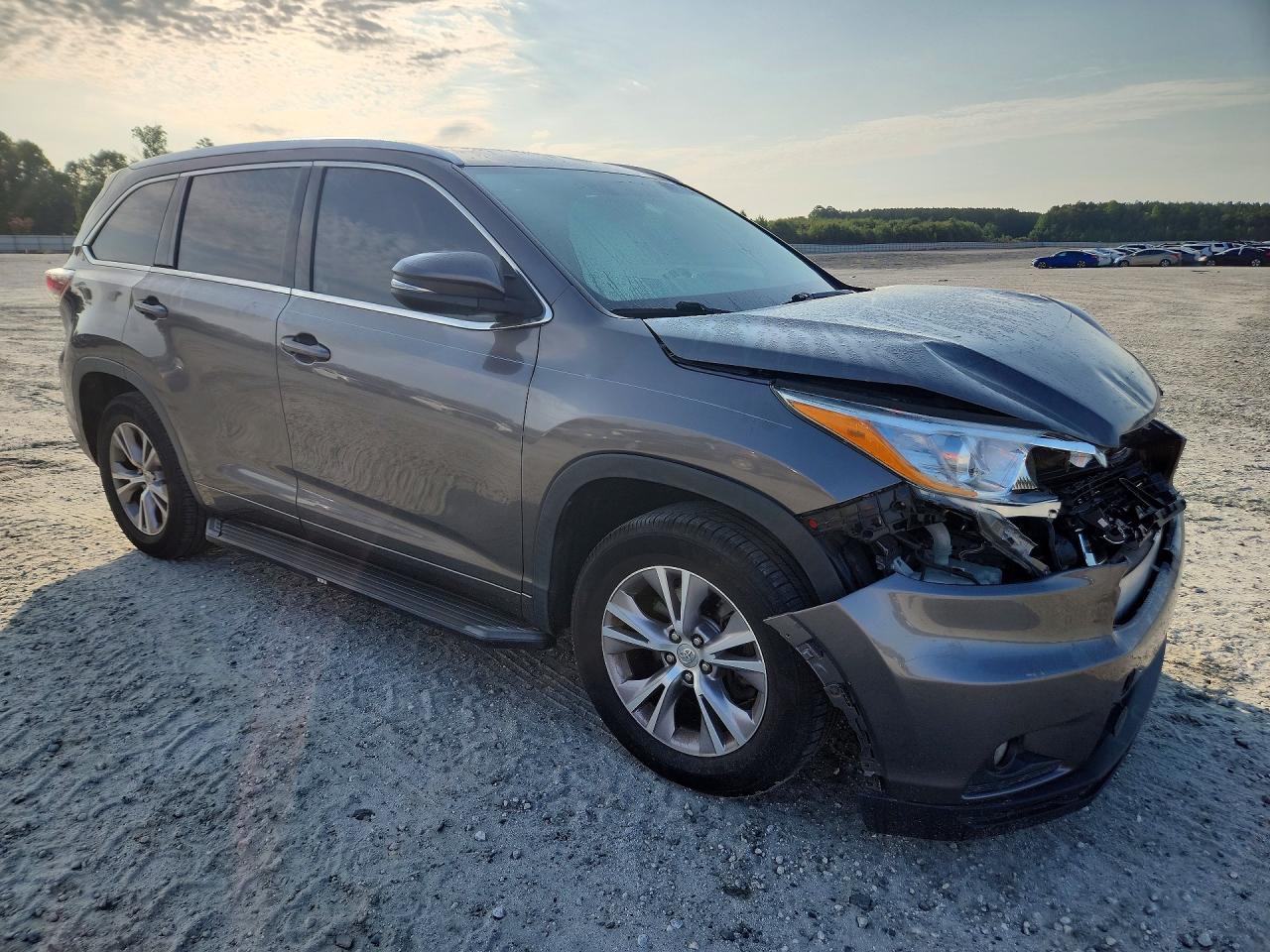 2015 TOYOTA HIGHLANDER XLE — снимка 4