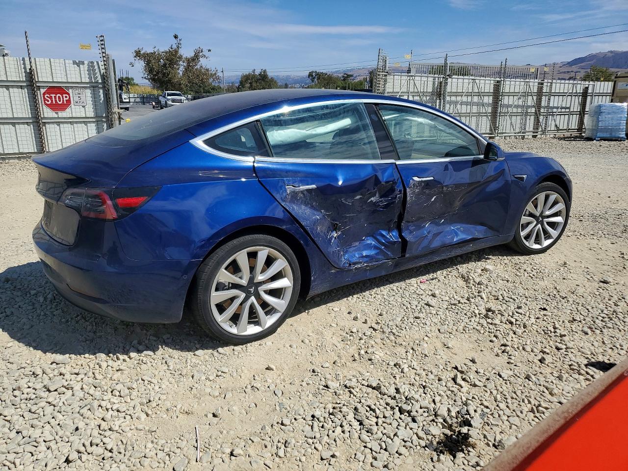 2018 TESLA MODEL 3 — снимка 3