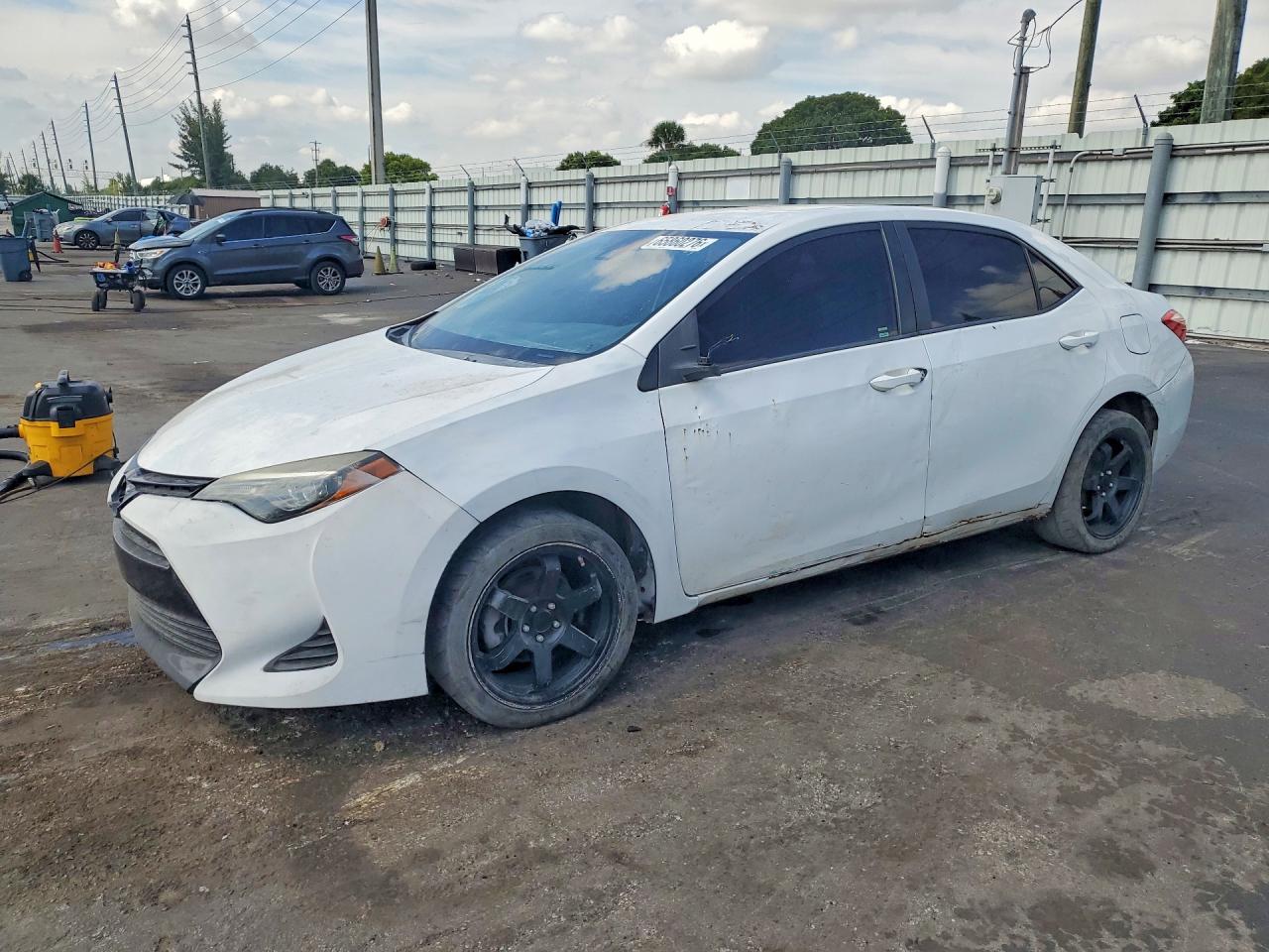 2019 TOYOTA COROLLA LE