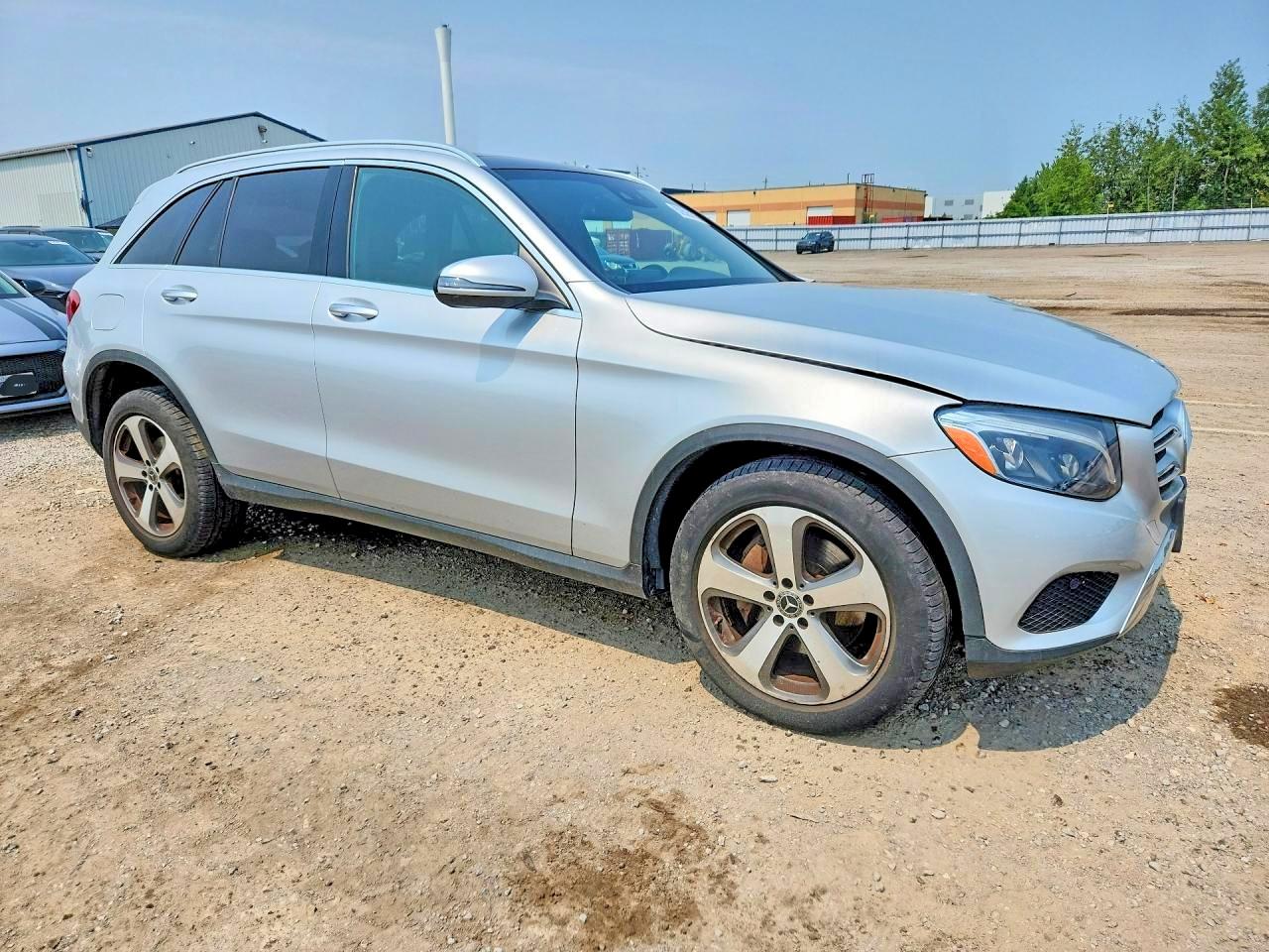 2018 MERCEDES-BENZ GLC 300 4MATIC — снимка 4