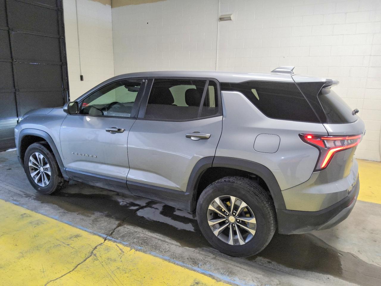 2026 CHEVROLET EQUINOX LT — снимка 2