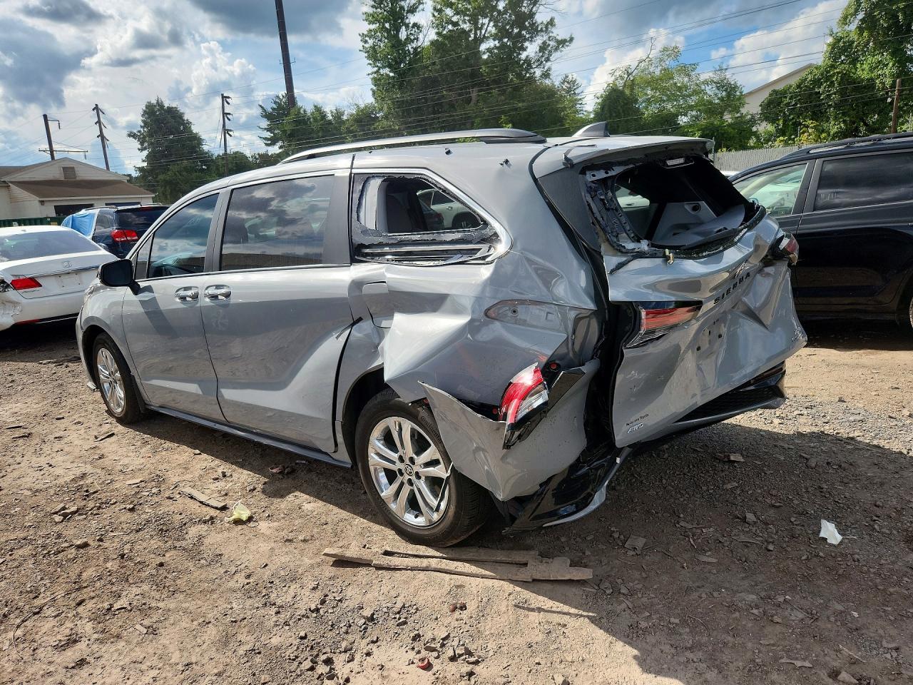 2023 TOYOTA SIENNA XSE 7-PASSENGER — снимка 2