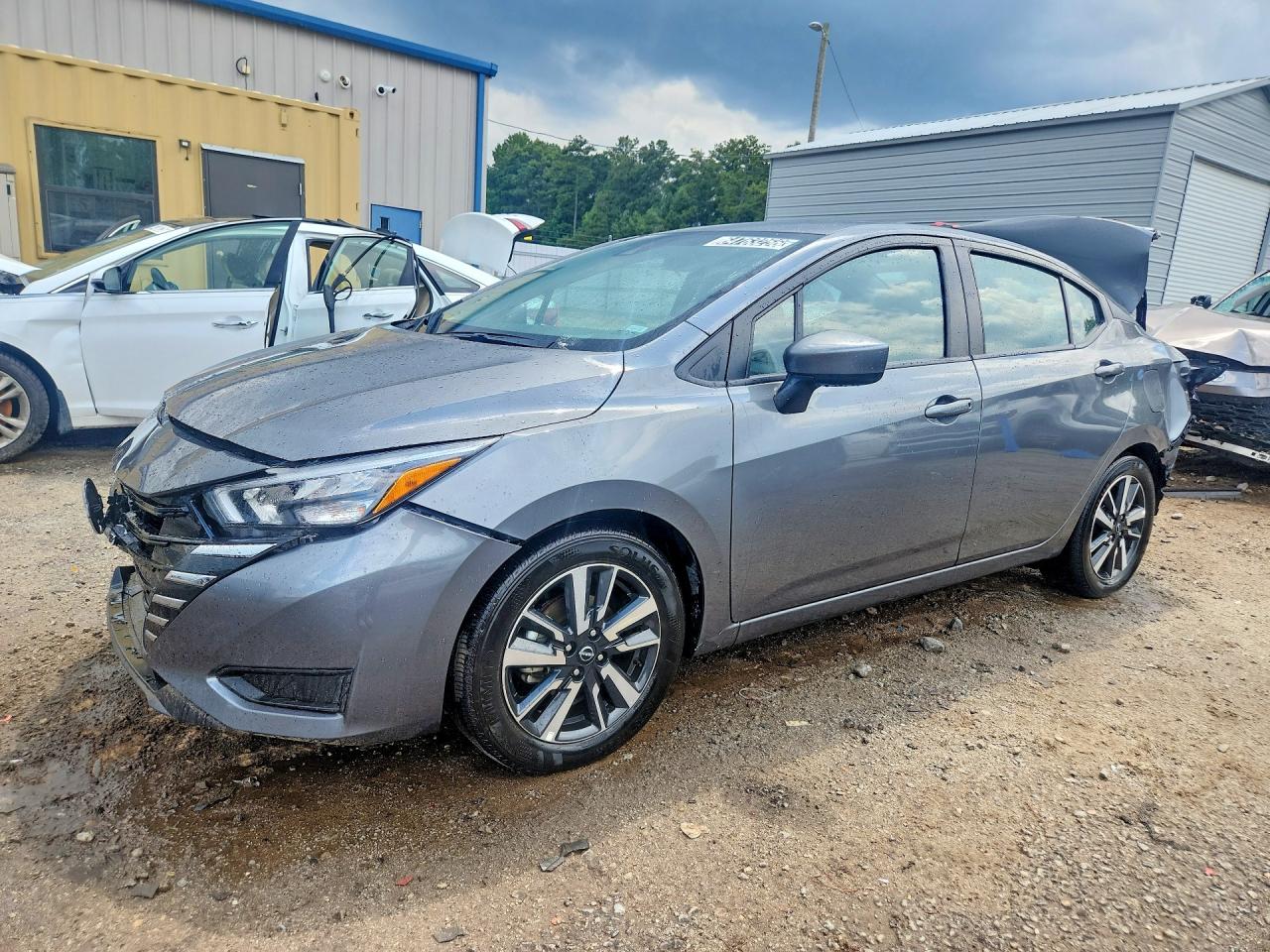 2025 NISSAN VERSA SV