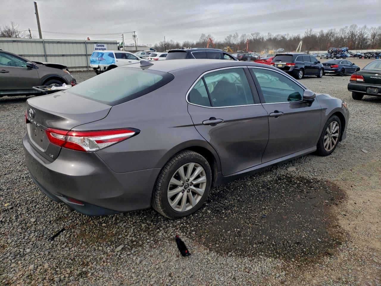2020 TOYOTA CAMRY LE — снимка 3