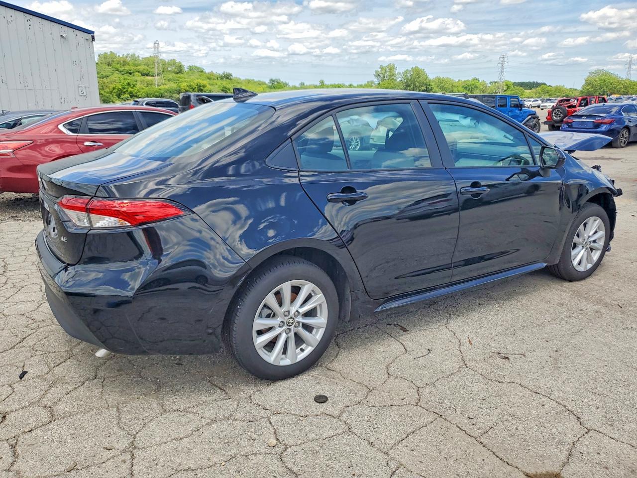 2026 TOYOTA COROLLA LE — снимка 3
