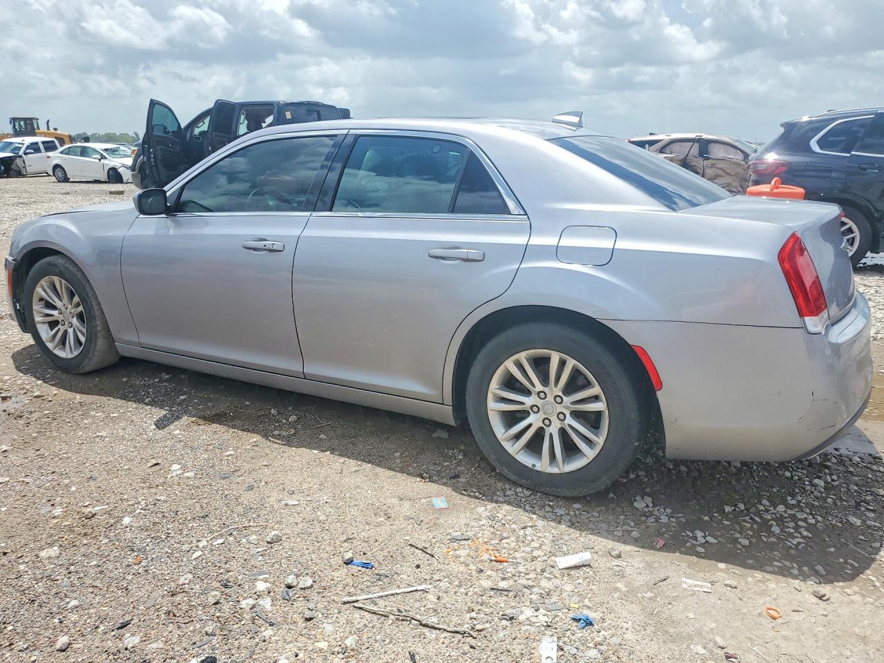 2017 CHRYSLER 300 LIMITED — снимка 2
