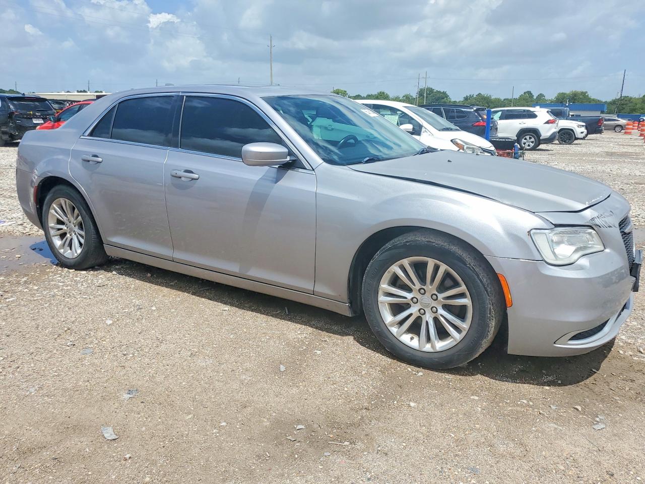 2017 CHRYSLER 300 LIMITED — снимка 4