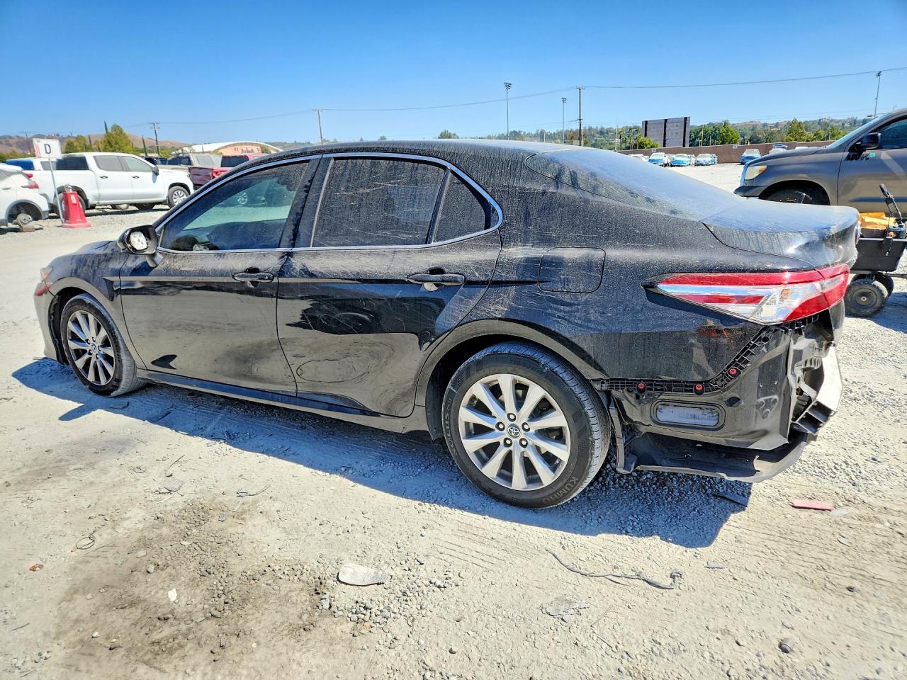 2018 TOYOTA CAMRY LE — снимка 2