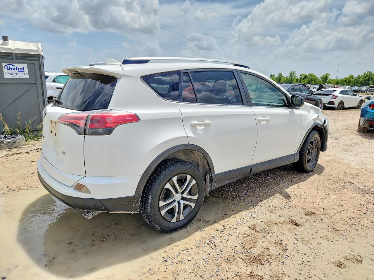 2018 TOYOTA RAV4 LE — снимка 3