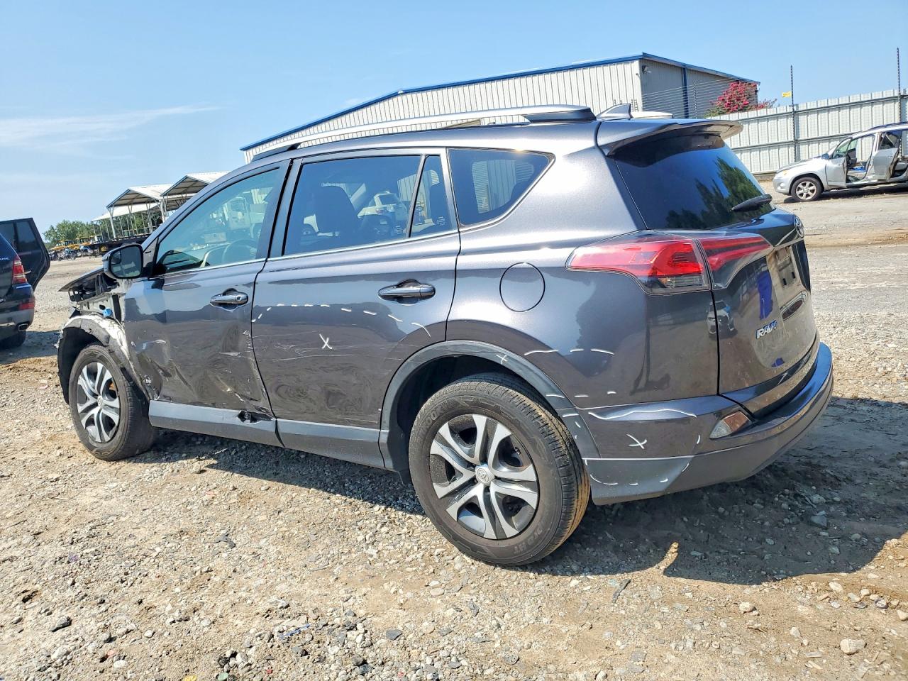2018 TOYOTA RAV4 LE — снимка 2