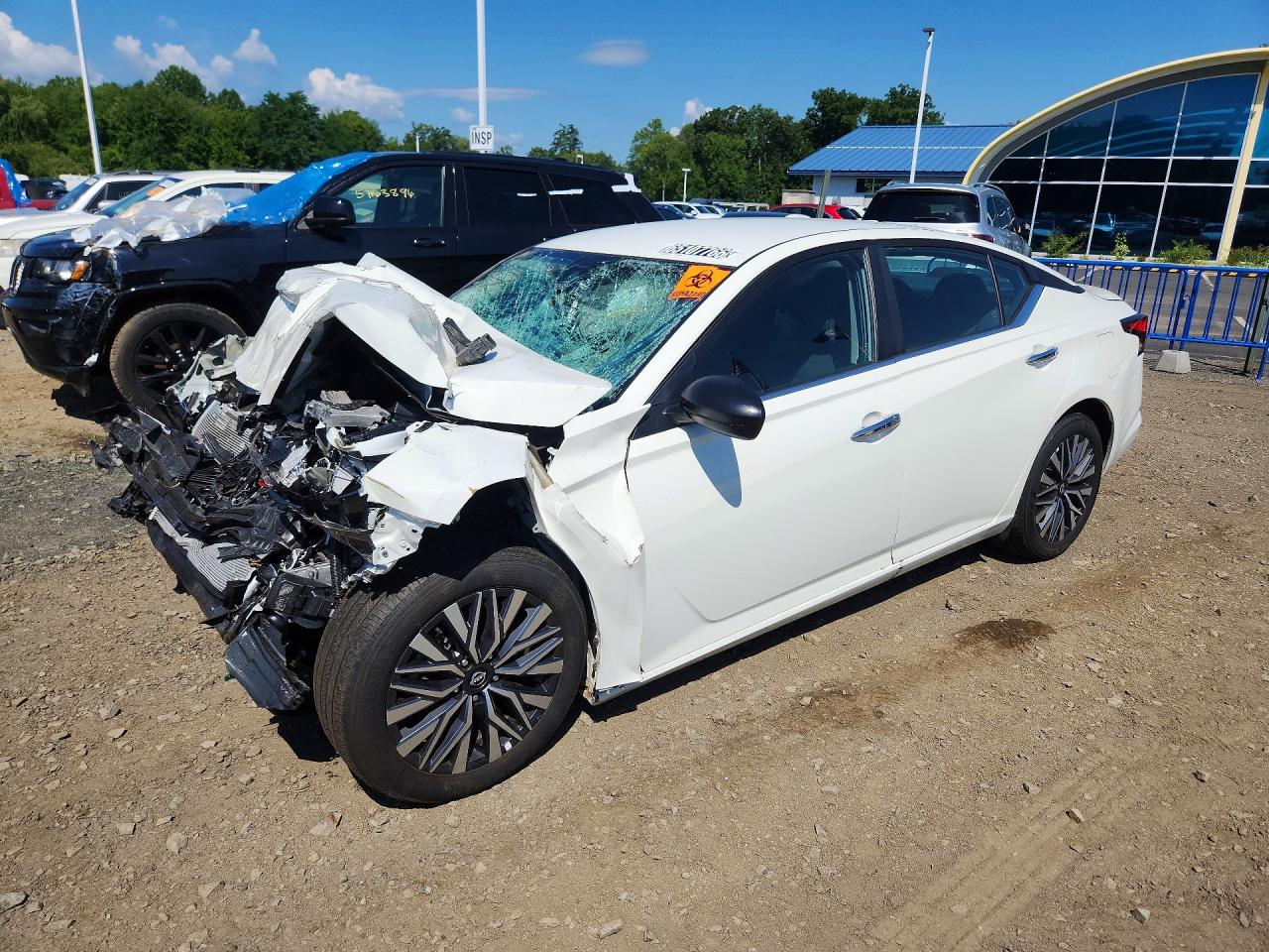 2025 NISSAN ALTIMA SV