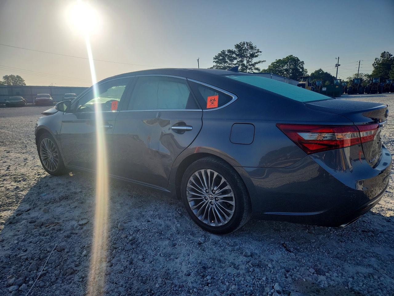 2016 TOYOTA AVALON LIMITED — снимка 2