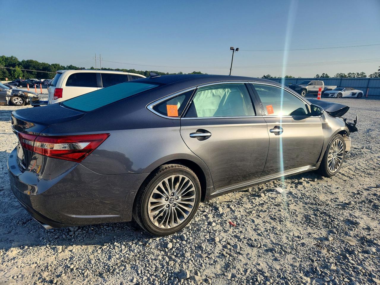 2016 TOYOTA AVALON LIMITED — снимка 3