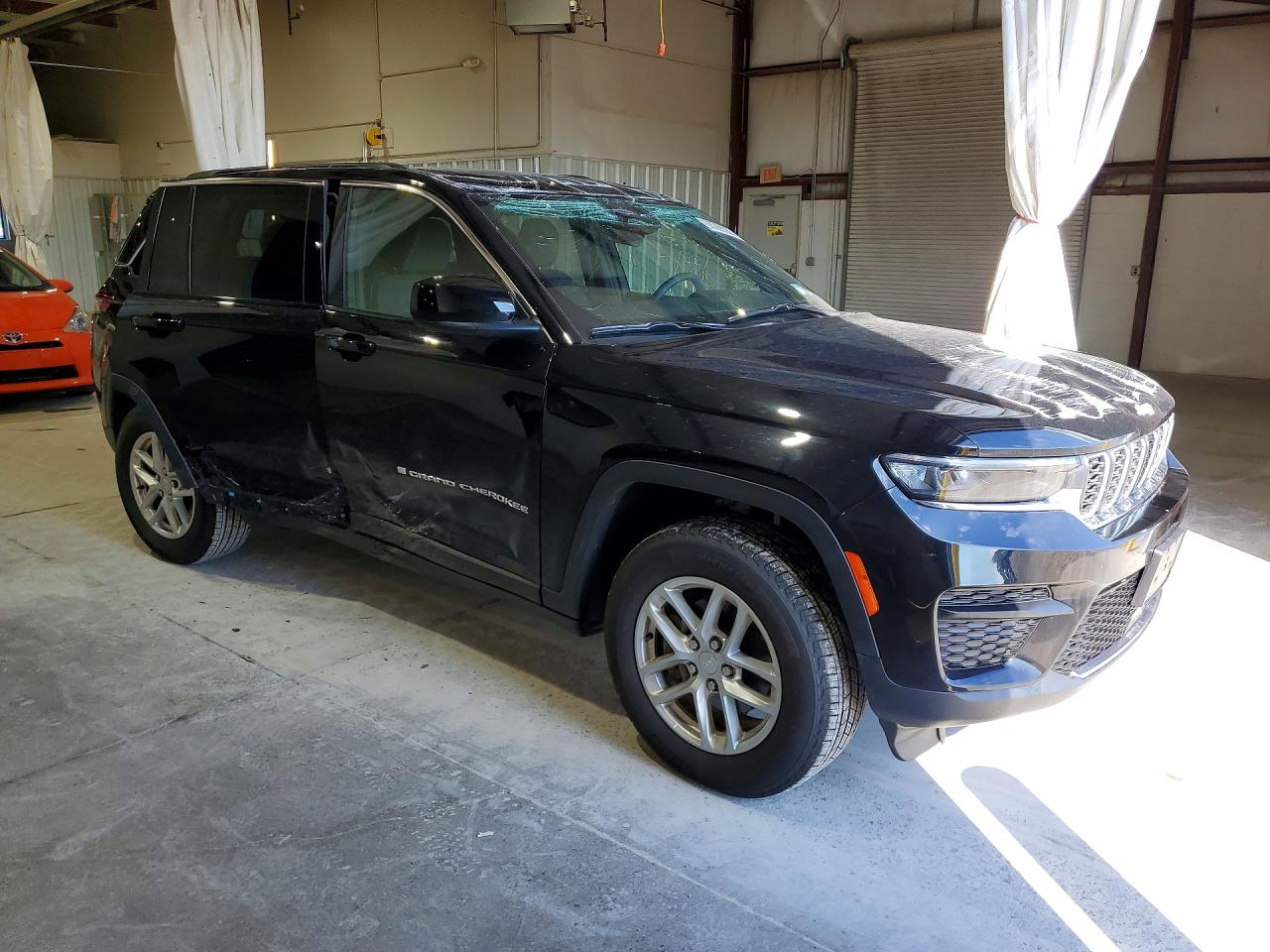 2025 JEEP GRAND CHEROKEE LAREDO — снимка 4