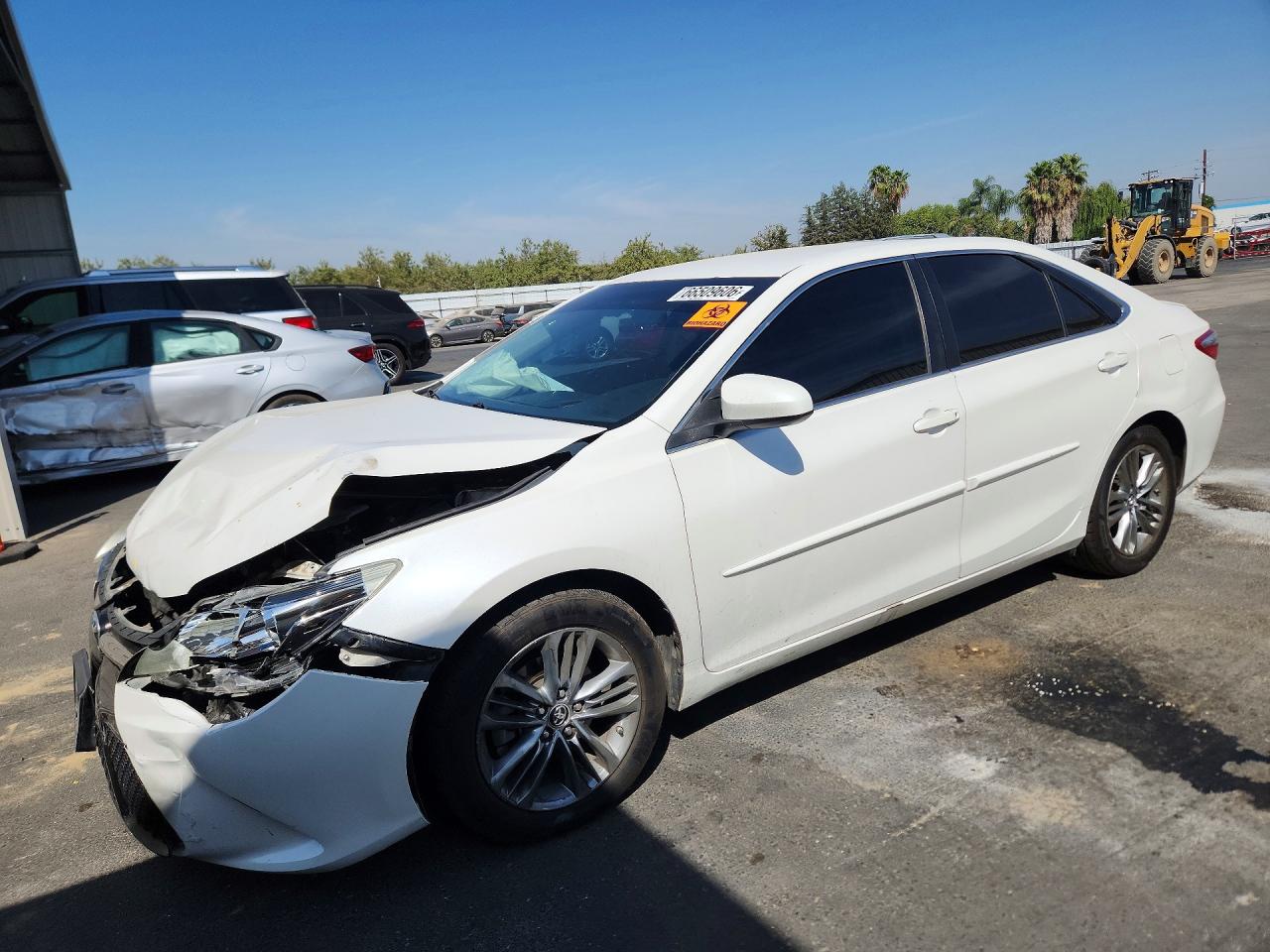 2015 TOYOTA CAMRY SE