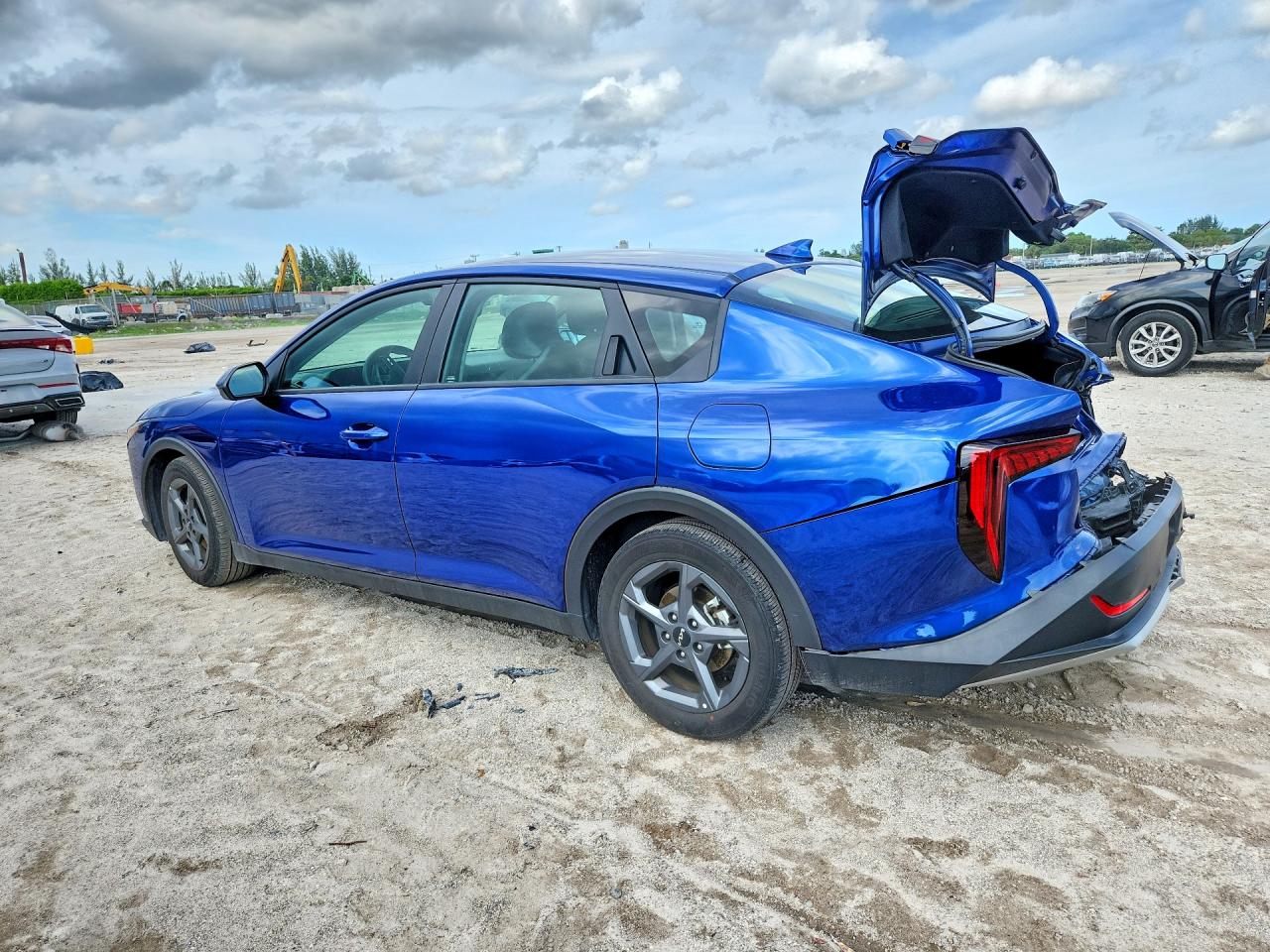 2025 KIA K4 LXS — снимка 2