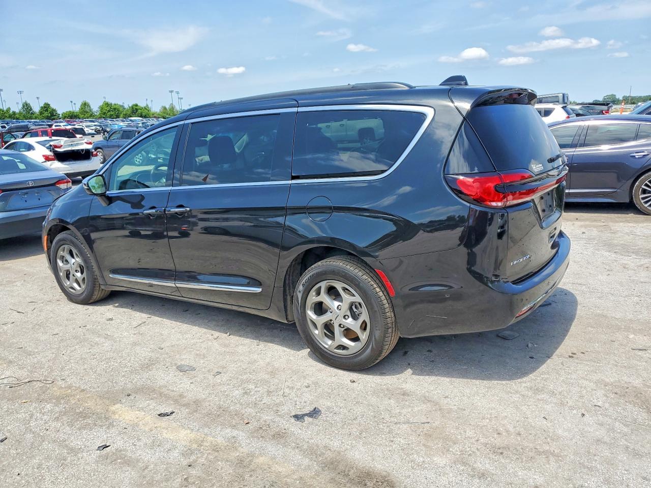 2022 CHRYSLER PACIFICA LIMITED — снимка 2