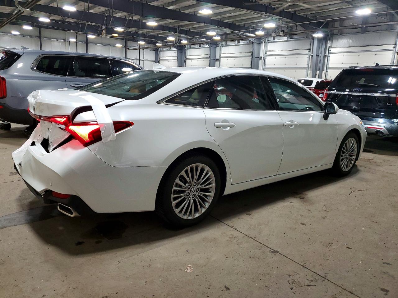 2020 TOYOTA AVALON LIMITED — снимка 3