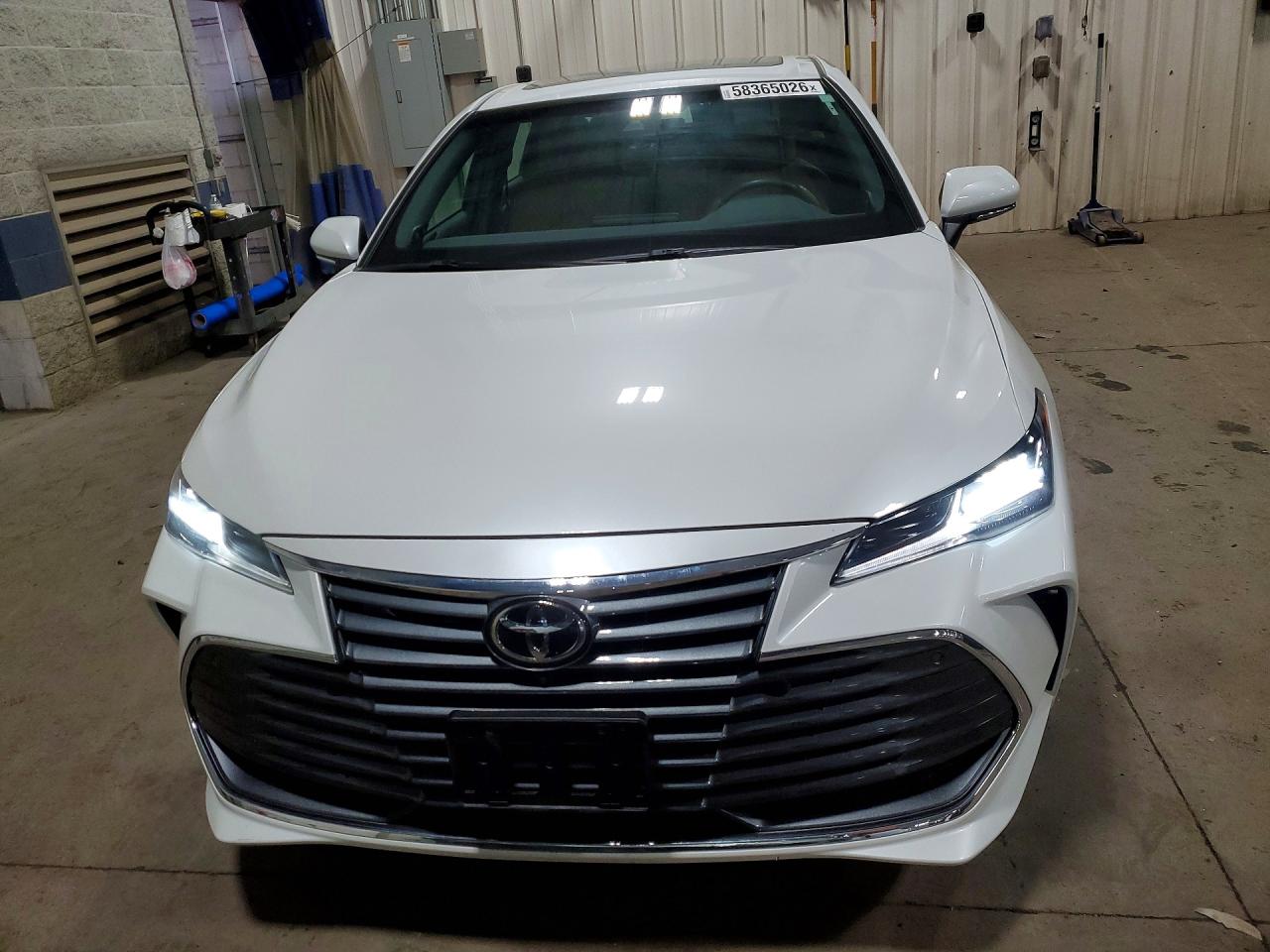 2020 TOYOTA AVALON LIMITED — снимка 5