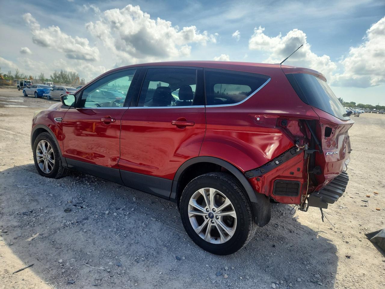 2017 FORD ESCAPE SE — снимка 2