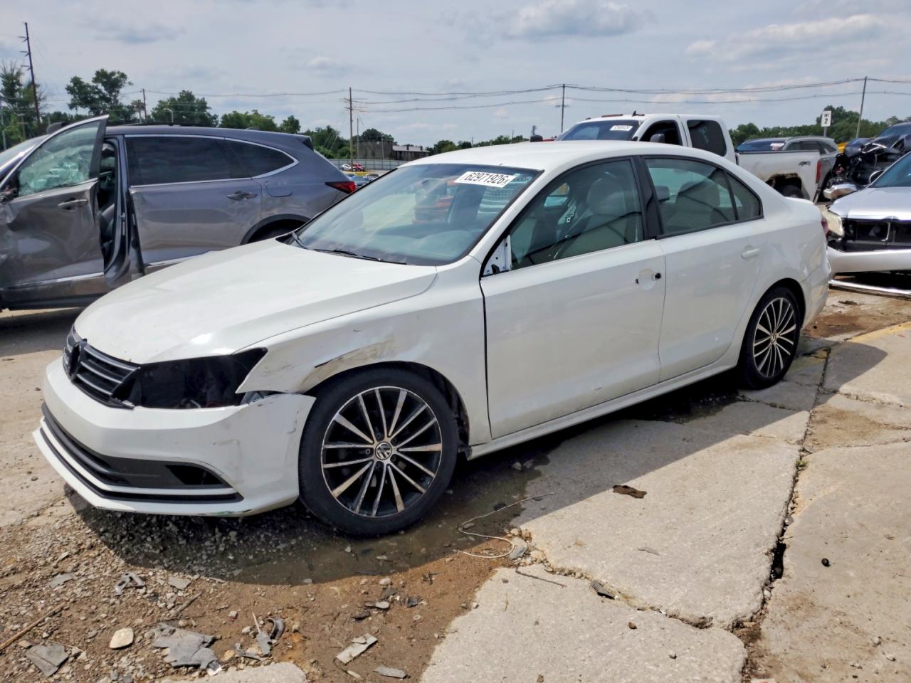 2016 VOLKSWAGEN JETTA SPORT