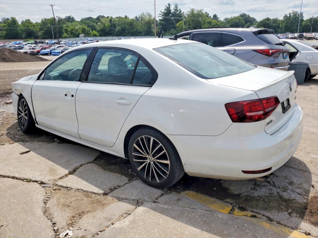 2016 VOLKSWAGEN JETTA SPORT — снимка 2