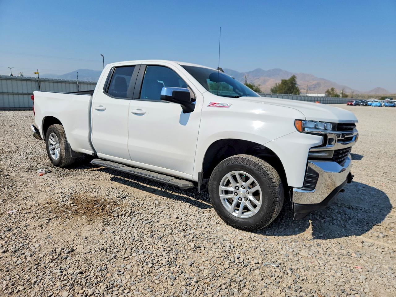 2020 CHEVROLET SILVERADO K1500 LT — снимка 4