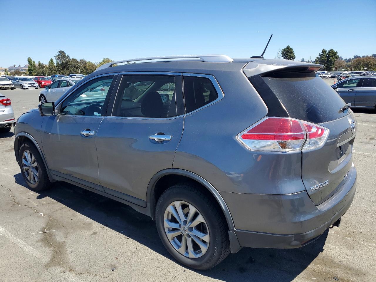 2016 NISSAN ROGUE SV — снимка 2