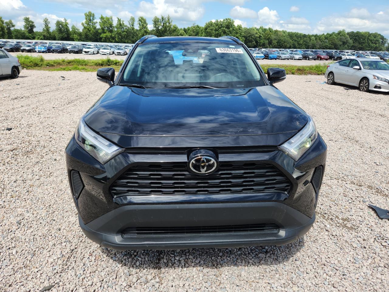 2025 TOYOTA RAV4 XLE — снимка 5