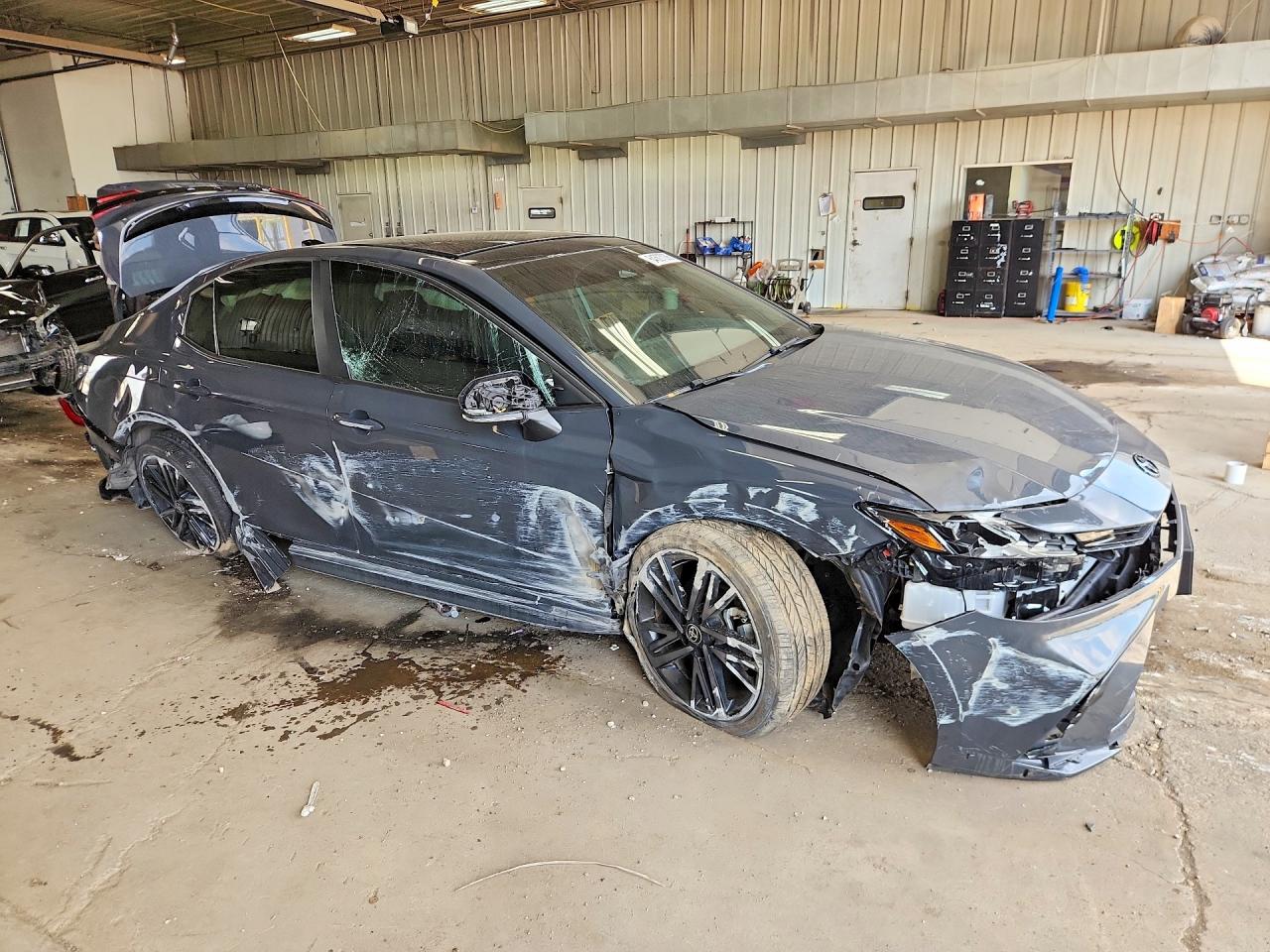 2025 TOYOTA CAMRY XSE — снимка 4