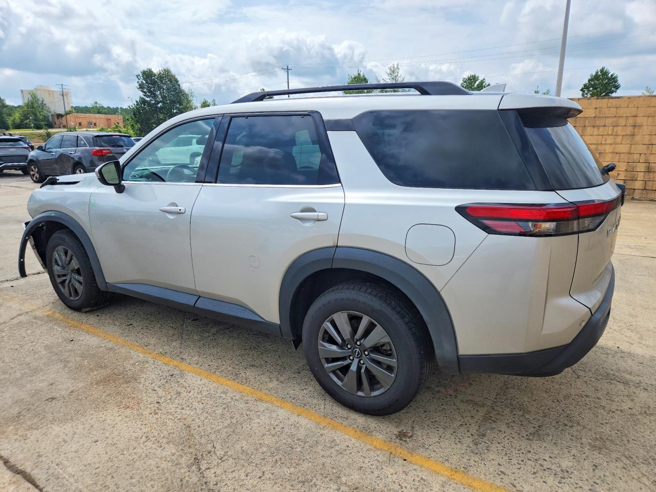 2024 NISSAN PATHFINDER SV — снимка 2
