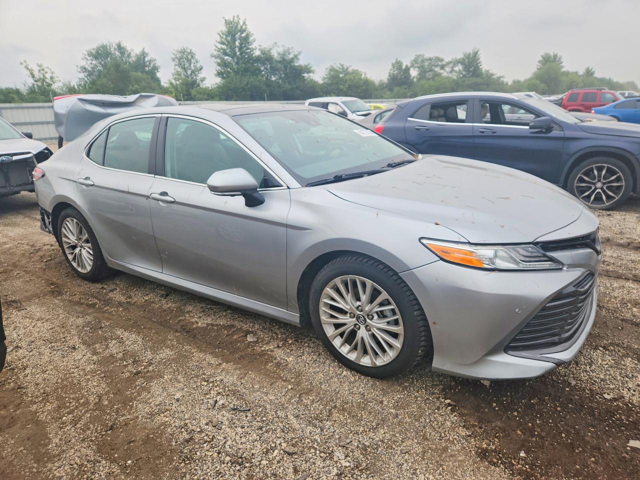 2019 TOYOTA CAMRY XLE — снимка 4