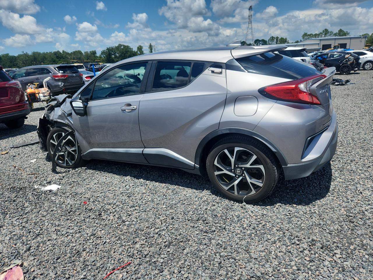 2018 TOYOTA C-HR XLE — снимка 2