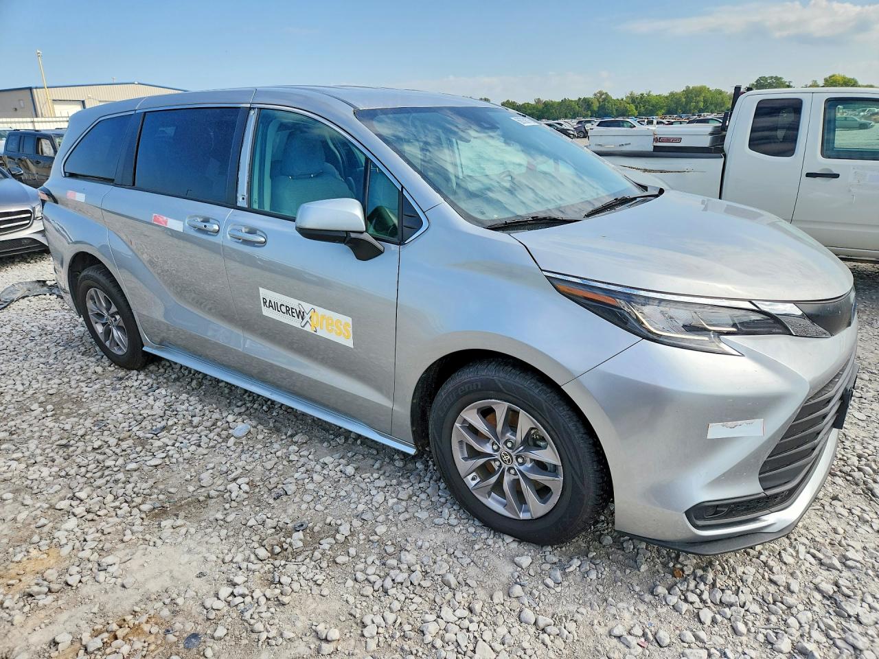 2022 TOYOTA SIENNA LE — снимка 4
