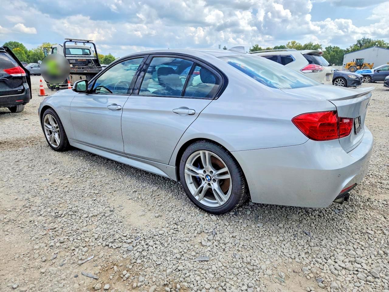 2014 BMW 328 I — снимка 2