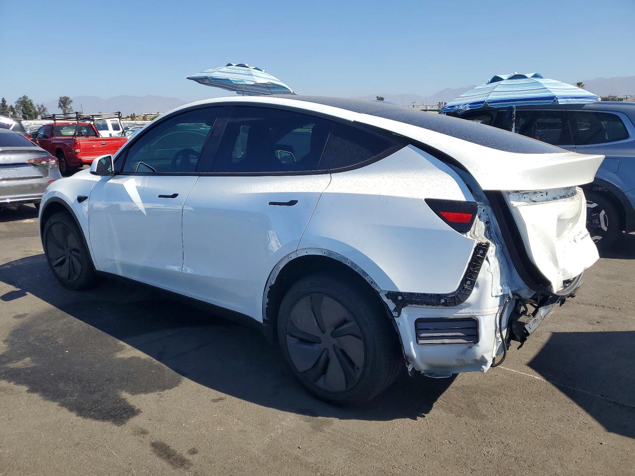 2026 TESLA MODEL Y — снимка 2
