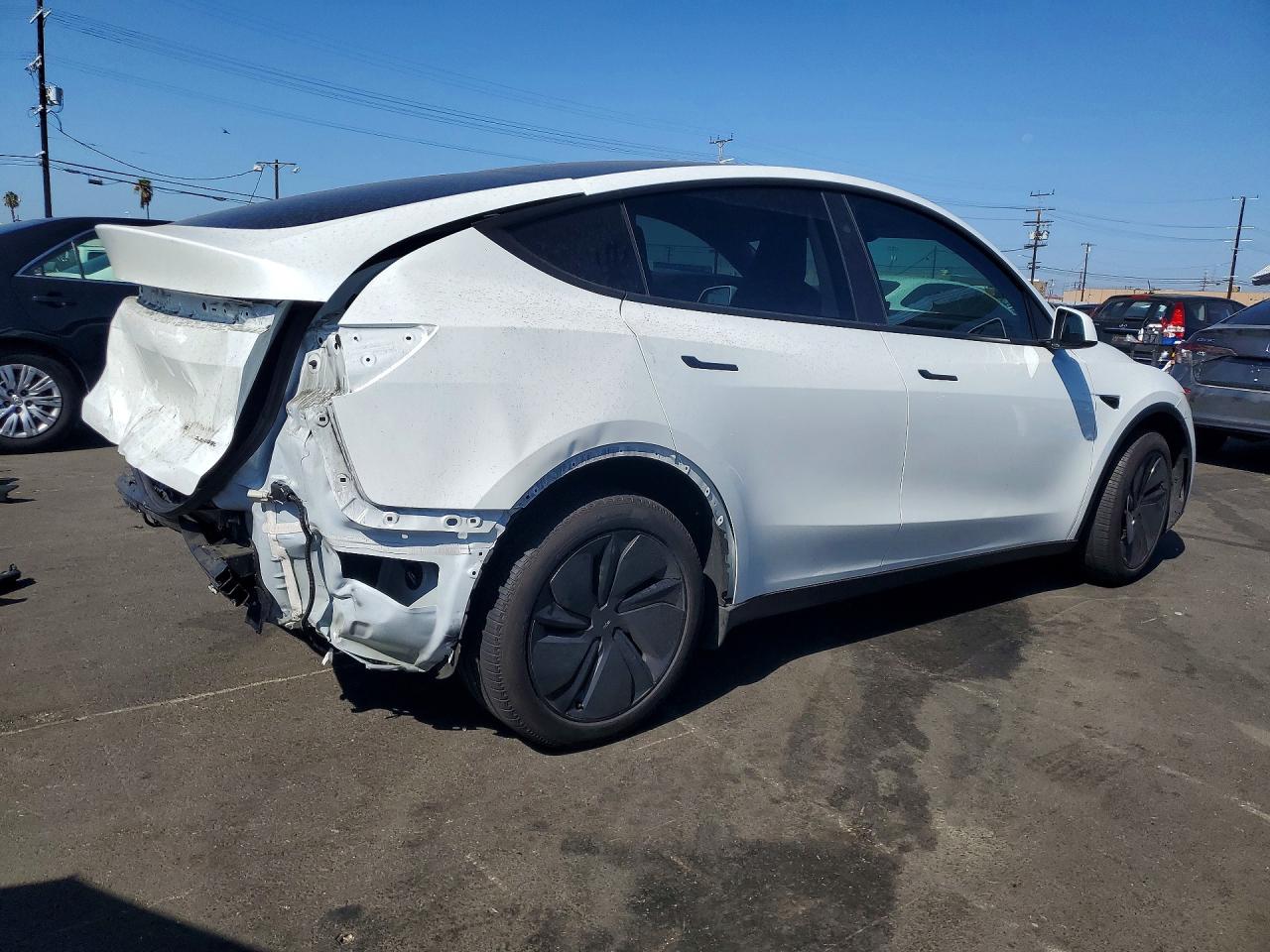 2026 TESLA MODEL Y — снимка 3