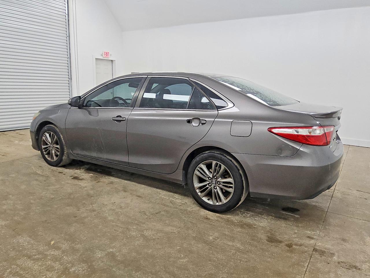 2017 TOYOTA CAMRY SE — снимка 2