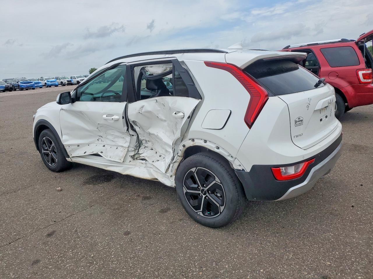 2024 KIA NIRO EX — снимка 2