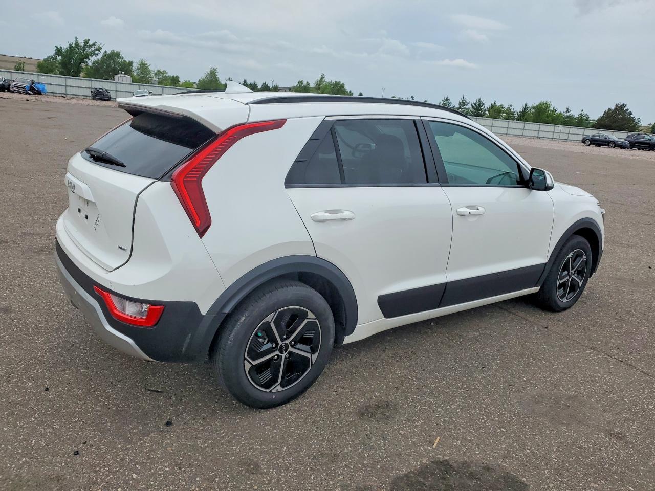2024 KIA NIRO EX — снимка 3